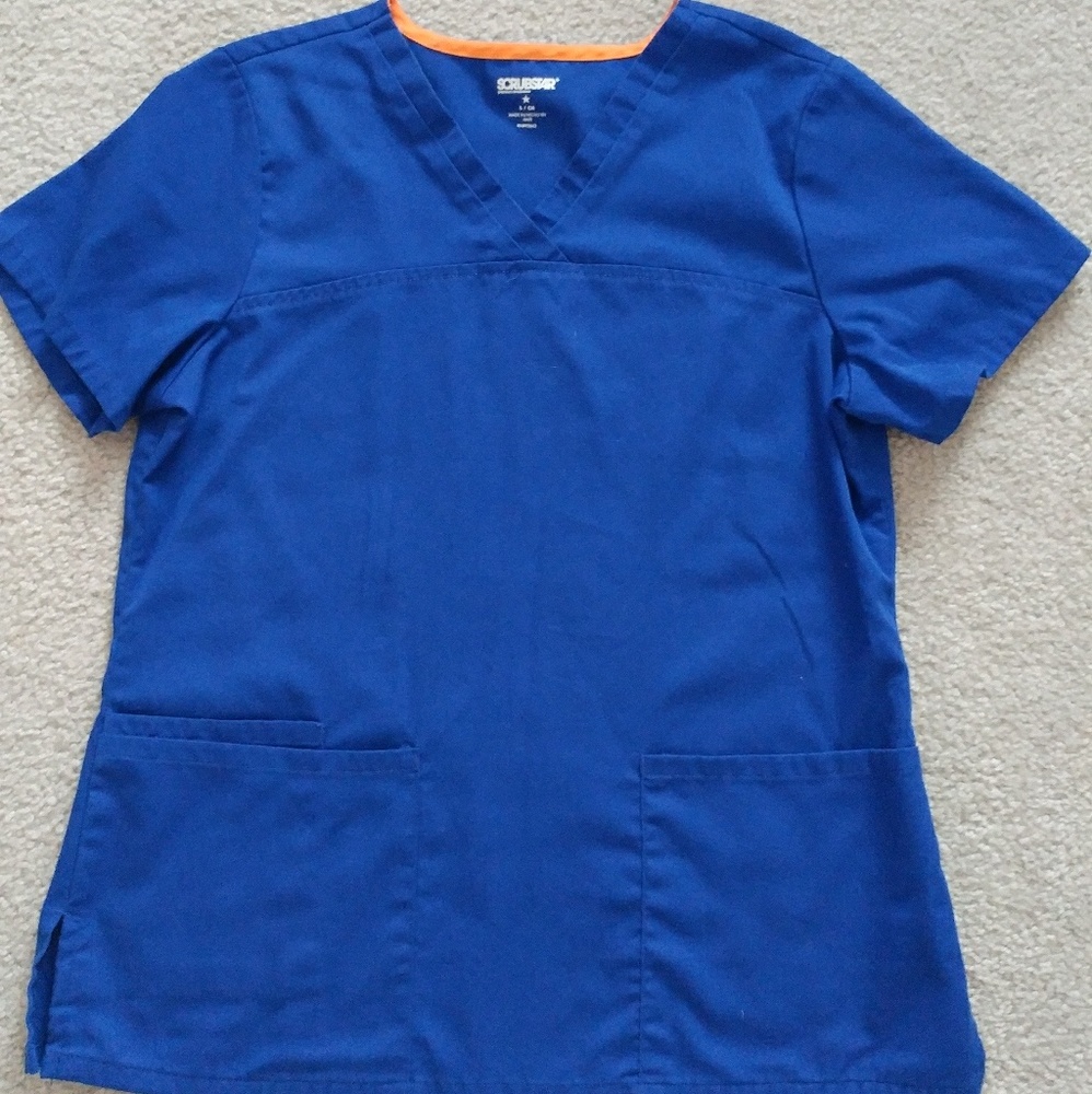 Scrub top